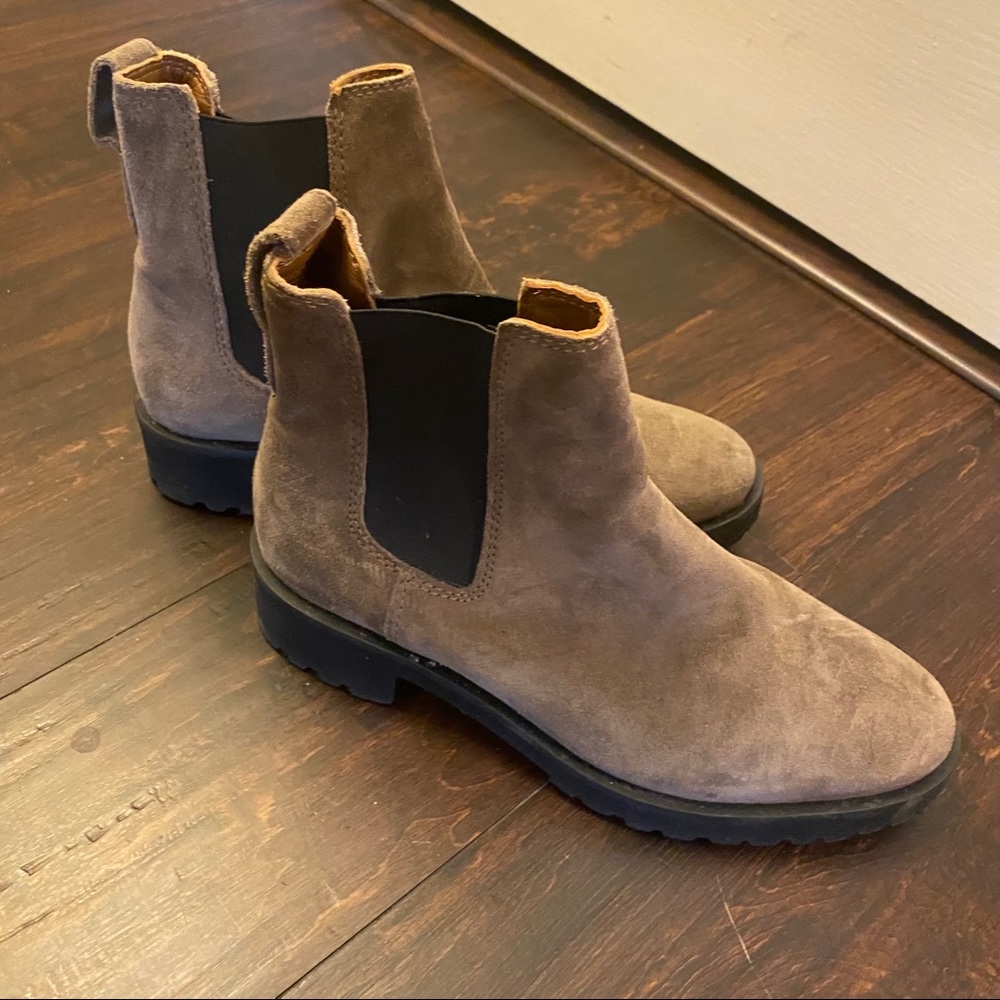 H&M Suede Chelsea Boots